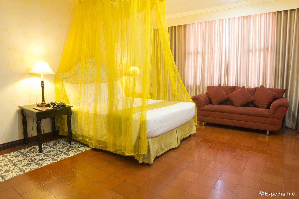 White Knight Hotel Intramuros Manila Eksteriør billede