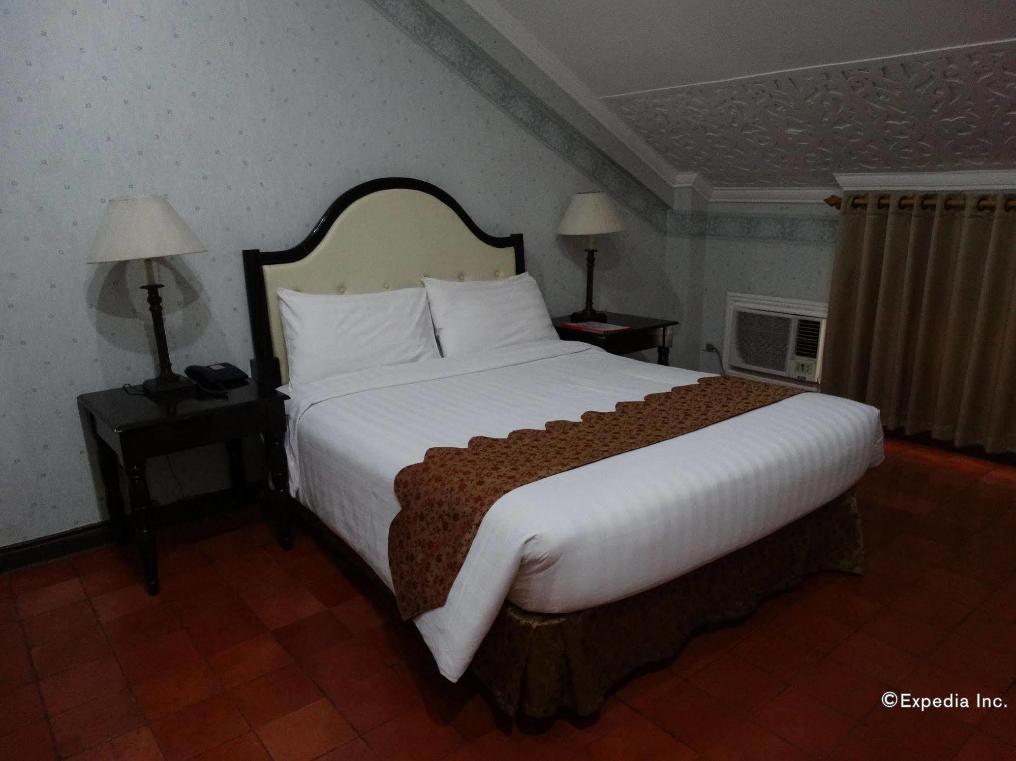 White Knight Hotel Intramuros Manila Eksteriør billede