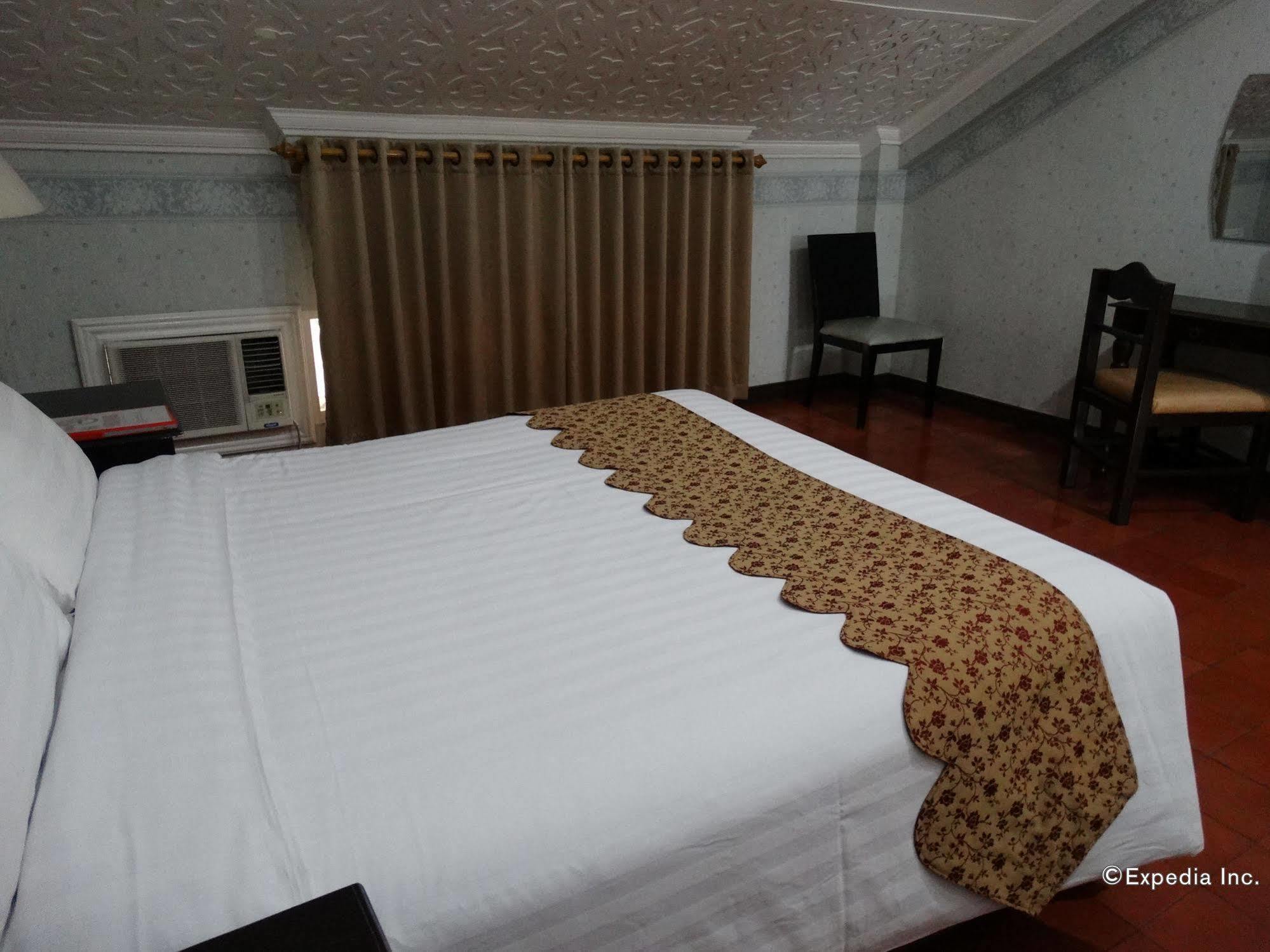 White Knight Hotel Intramuros Manila Eksteriør billede